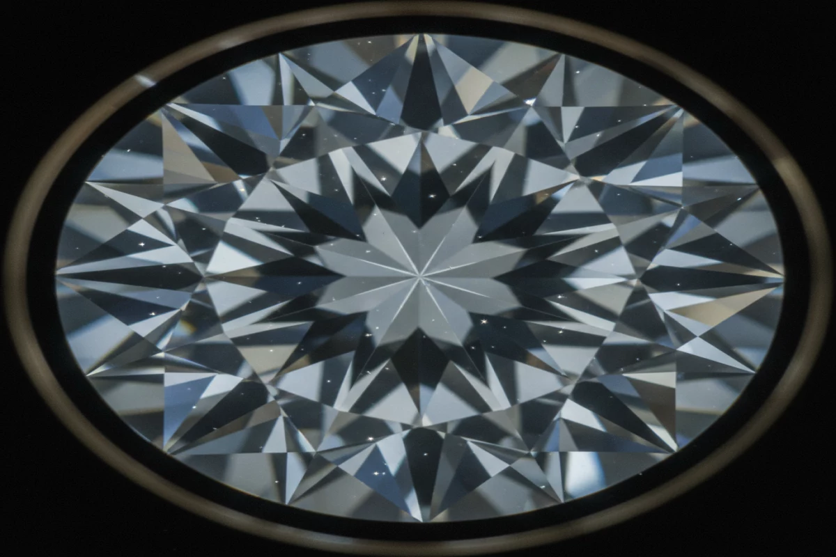 Clarity — détail diamant